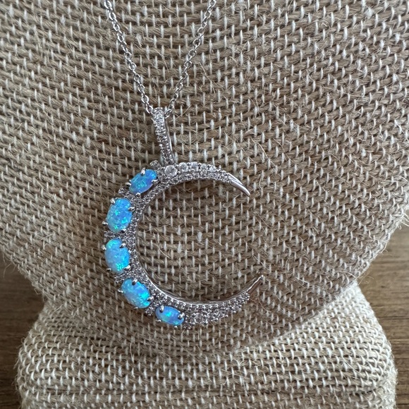 💜 Melinda Maria She's an Icon Moon Necklace Silver/Blue Opal